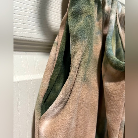 Tinas Fashion Fleece Tie Dye 2 Piece Pant Set NWT - Picture 5 of 8